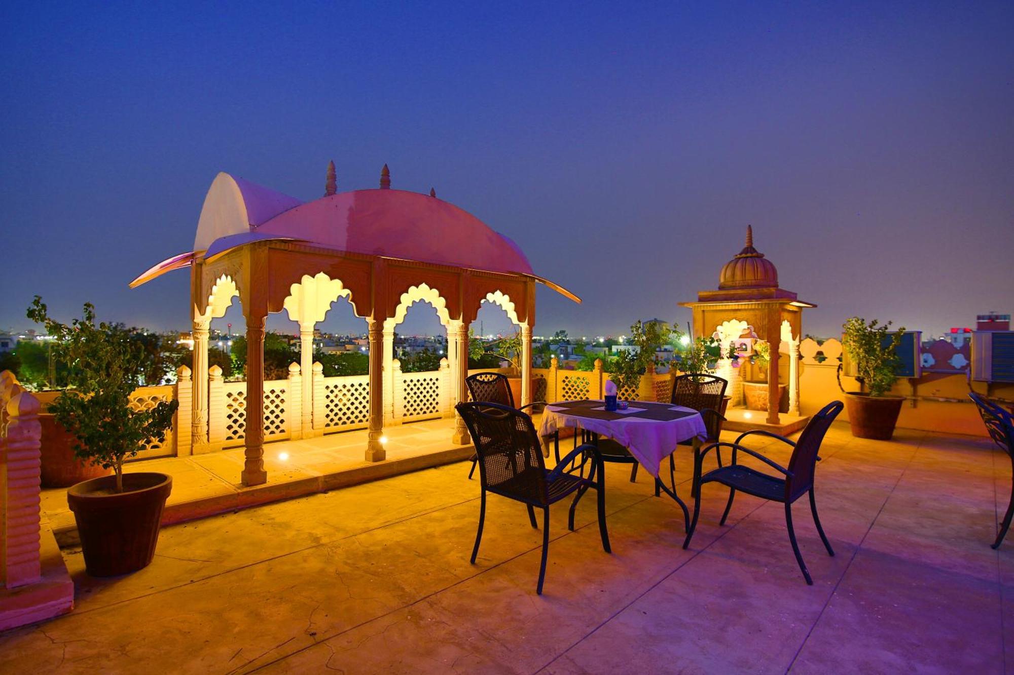 Shree Bed & Breakfast